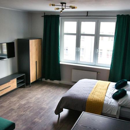 Posrod Drzew Studio Swietojanska Gdynia Buitenkant foto