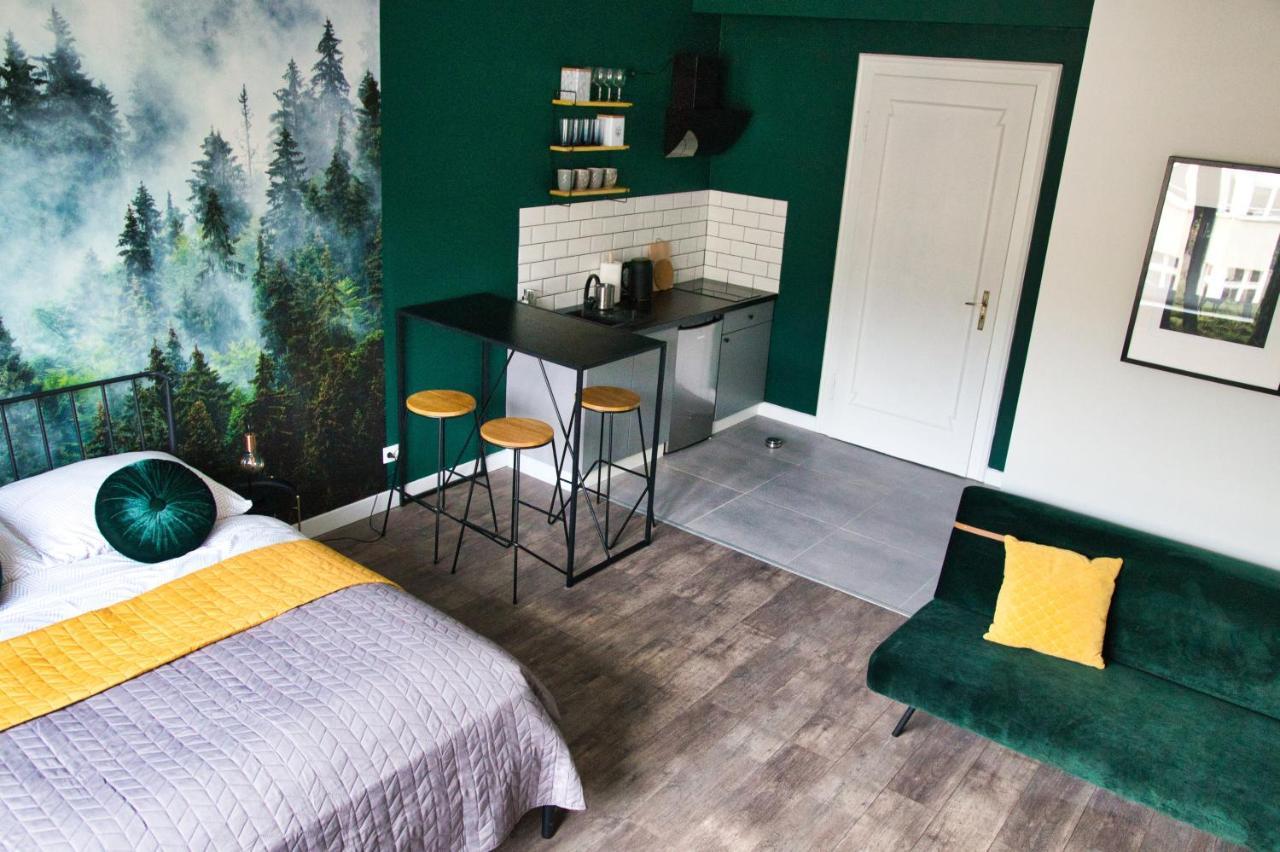 Posrod Drzew Studio Swietojanska Gdynia Buitenkant foto